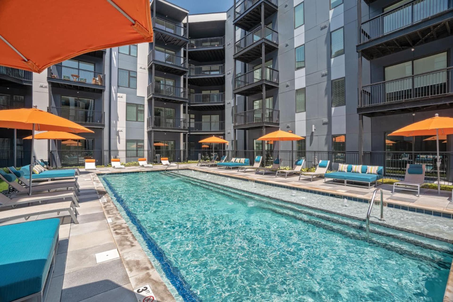 Modern Nulu 2br Cozysuites 01 Louisville-Jefferson County